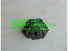 199014520304,重汽豪沃前簧下支座,濟南鵬翔汽車配件有限公司