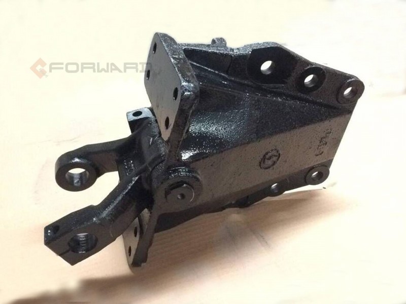 DZ9114520143,Front spring left rear bracket,濟(jì)南向前汽車配件有限公司