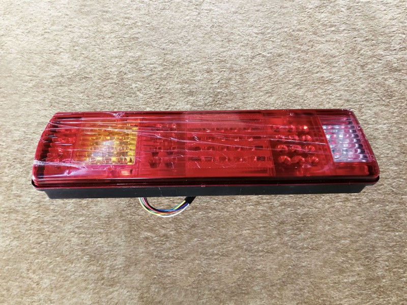 AZ9200810010,LED后尾燈(右）LED rear rear light (right),濟南向前汽車配件有限公司